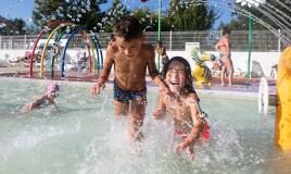 Piscine du camping Le Pipiou