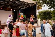 Mascottes sur scène au camping Les Sables du Midi