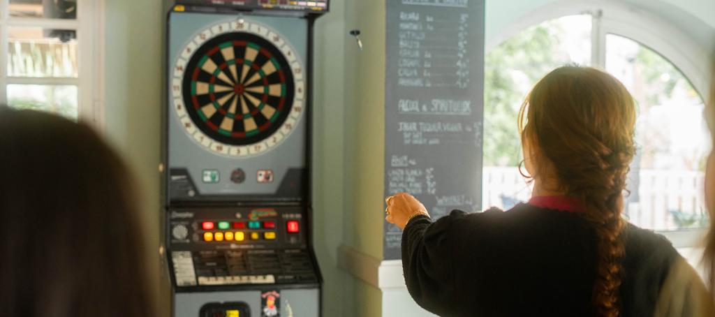 Activité jeu de fléchettes au Bois Dormant